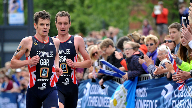 SUPERSTAR BROWNLEE BROTHERS RETURN TO RACE ABU DHABI WORLD TRIATHLON 2018