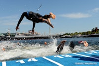 チャリティーエントリーによる募金を「日本郵船氷川丸」に寄附